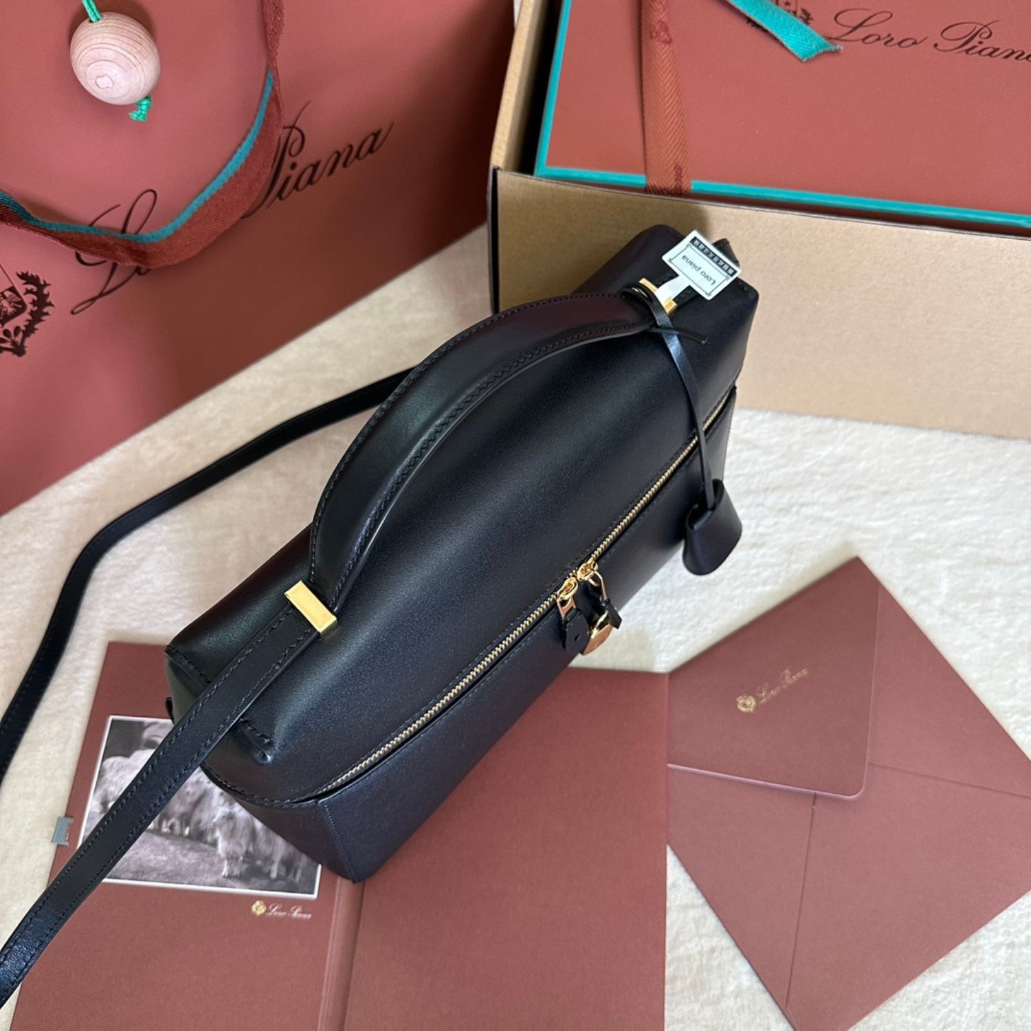 [True-to-ORIGINAL] L0r0 P1ana Extra Bag L27 Black For Women 10.6 in/ 27 cm FAN3462 8000