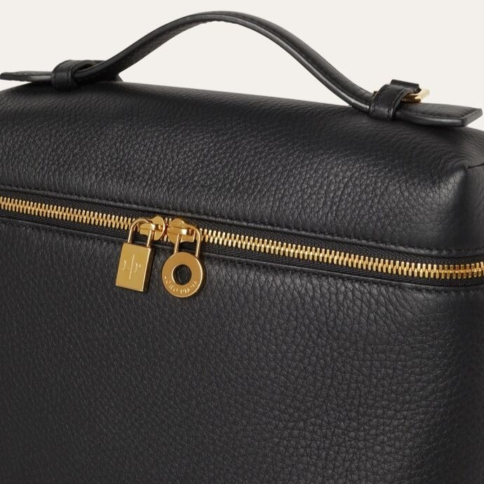 [True-to-ORIGINAL]L0r0 P1ana Extra Pocket Backpack Black  For Women 9.1 in/ 23 cm FAN4041 8000