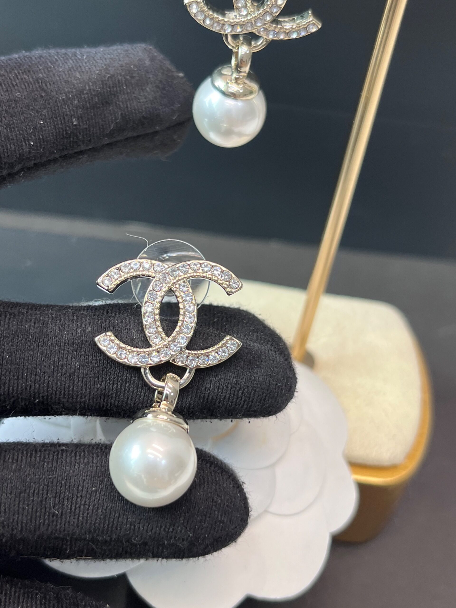 Ch**el Shaped Pearl Letter Earrings Light Rose Gold For Women