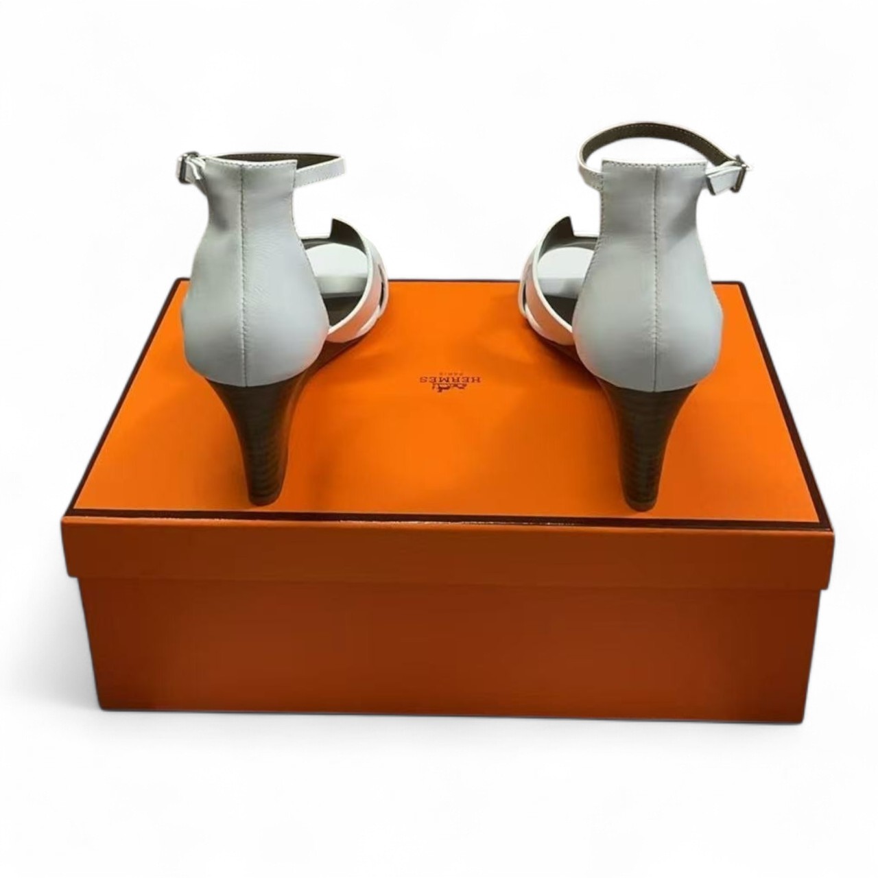 H**me5 Legend Sandal White For Women, Women’s Shoes H172196Z