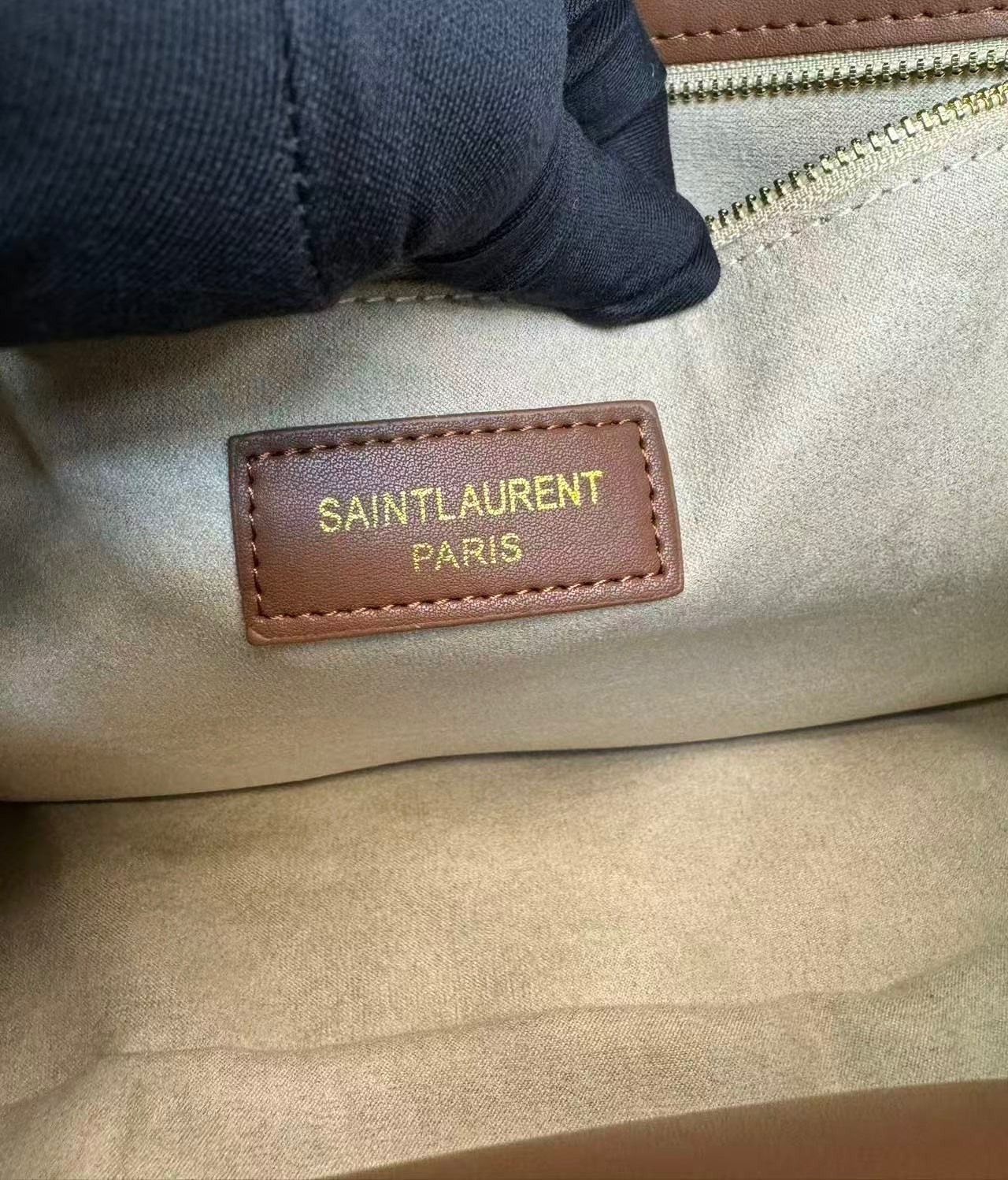 Sa1nt Lau*nt Taupe Shearling Medium Niki Bag Brown For Women, Women’s Bags 8.66in/22cm Y51‎