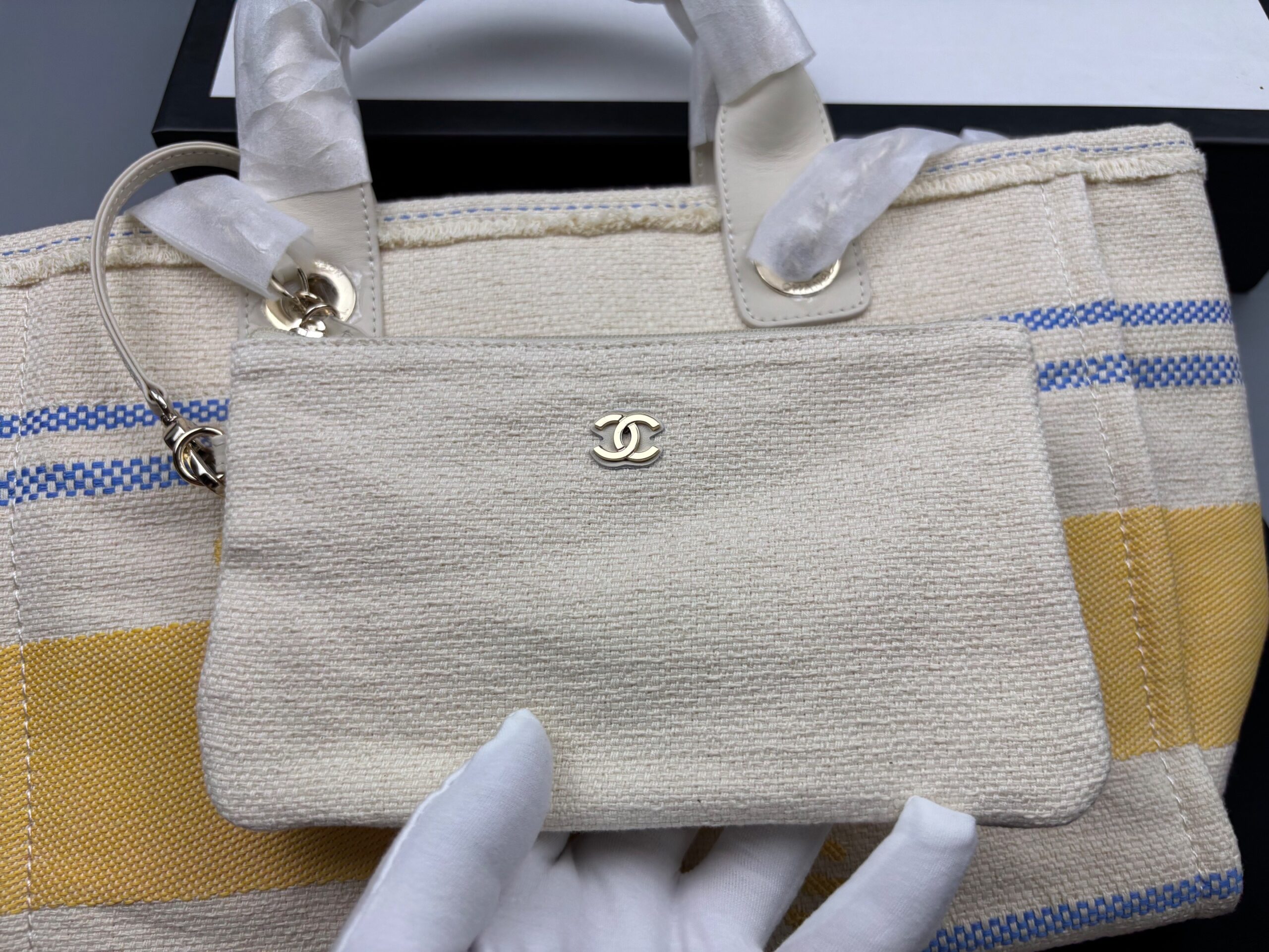 Ch**el Large Deauville Tote Bag Sand For Women 35cm/14in