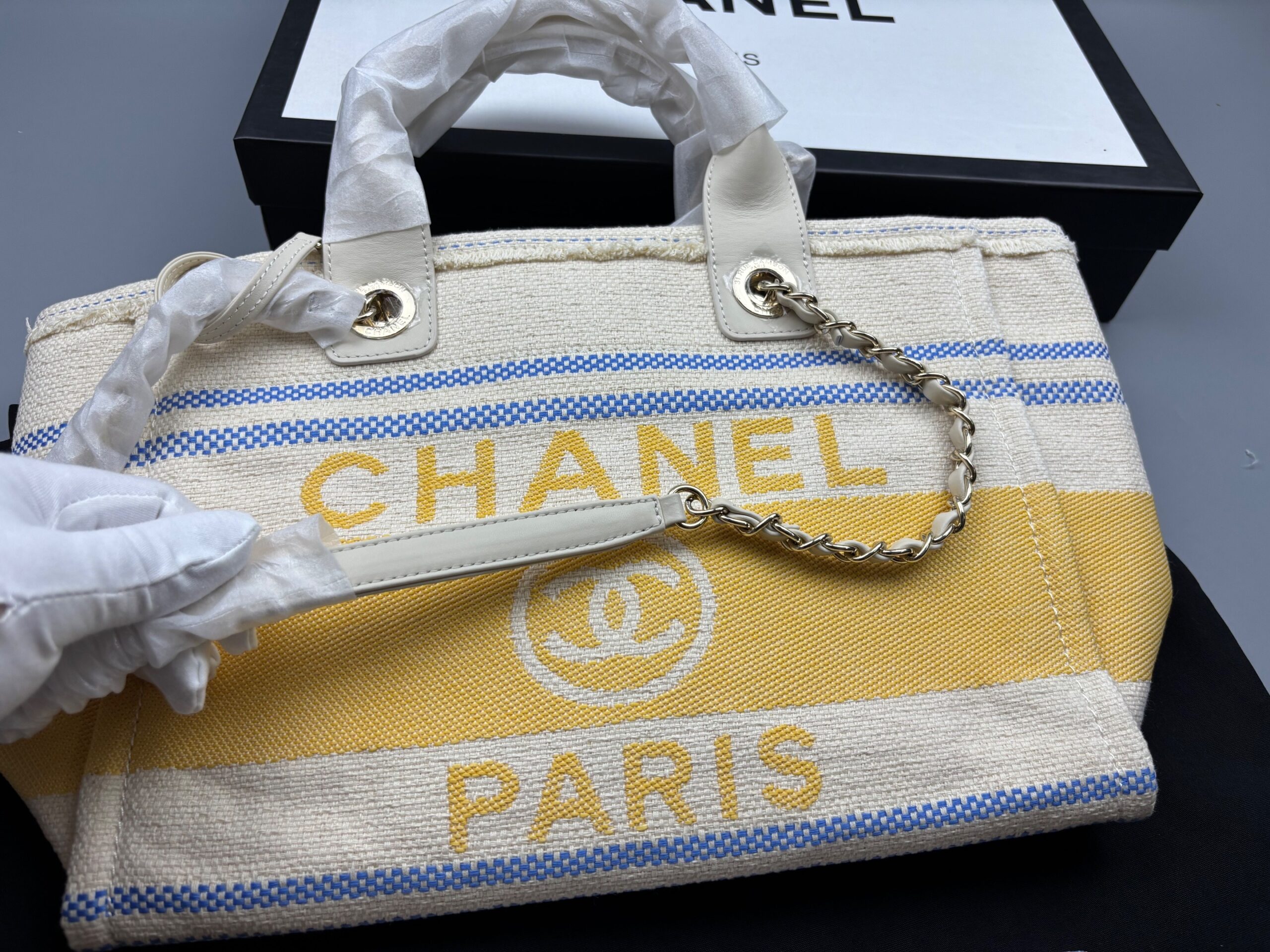 Ch**el Large Deauville Tote Bag Sand For Women 35cm/14in