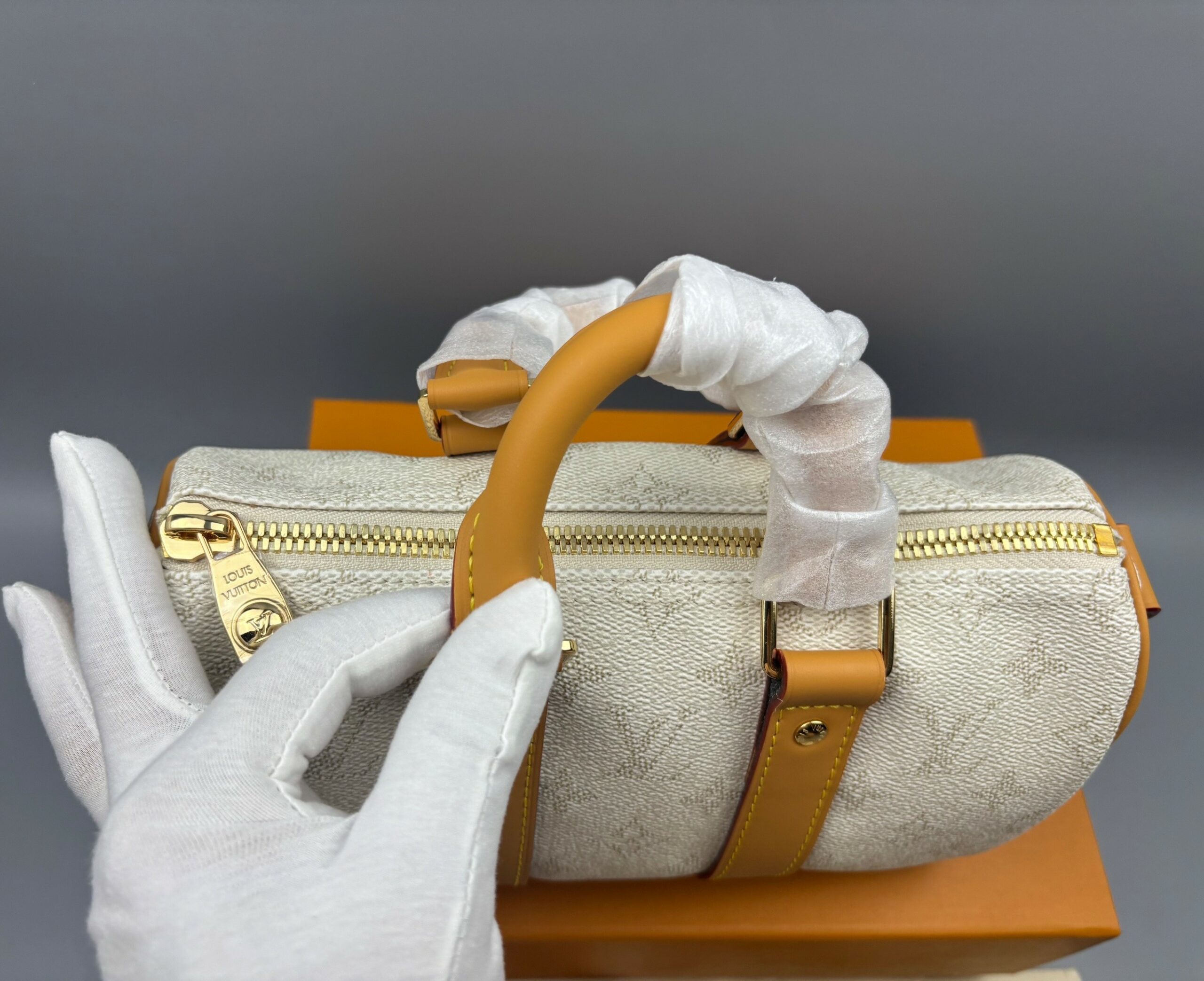 [True-to-ORIGINAL] L0vis Vvtt0n Keepall Bandoulière 25 Bags Off-White 25cm/9.8in – M15076