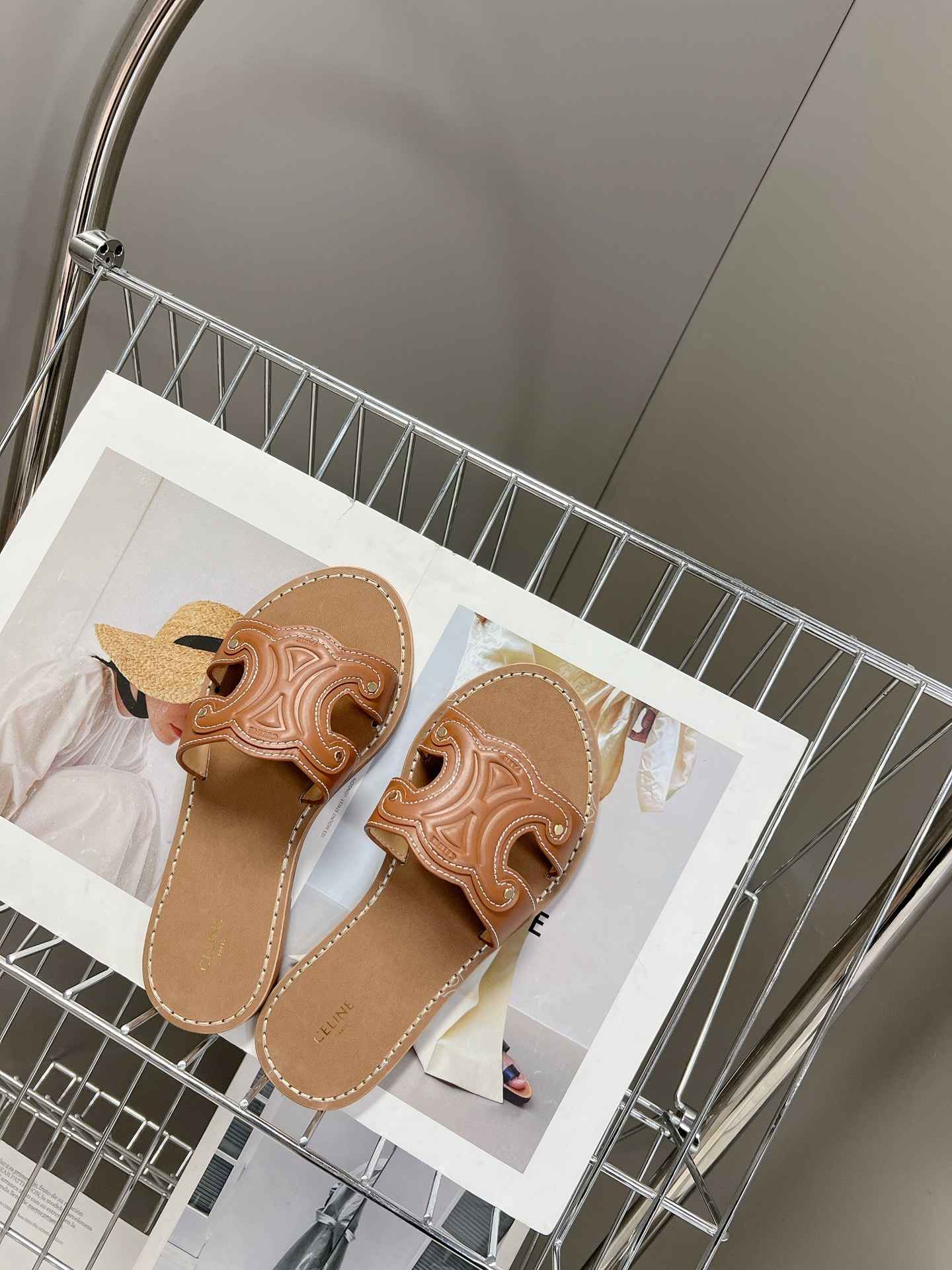 Ce1i*e Triomphe Mule Brown For Women 352413767C.04LU