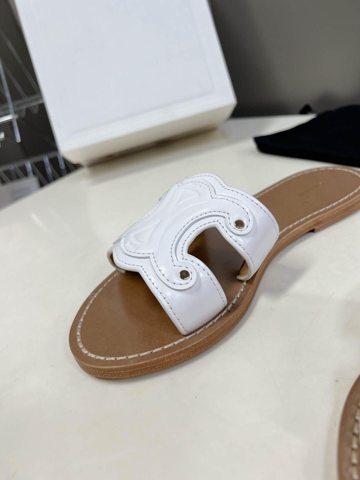 Ce1i*e Triomphe Mule White For Women