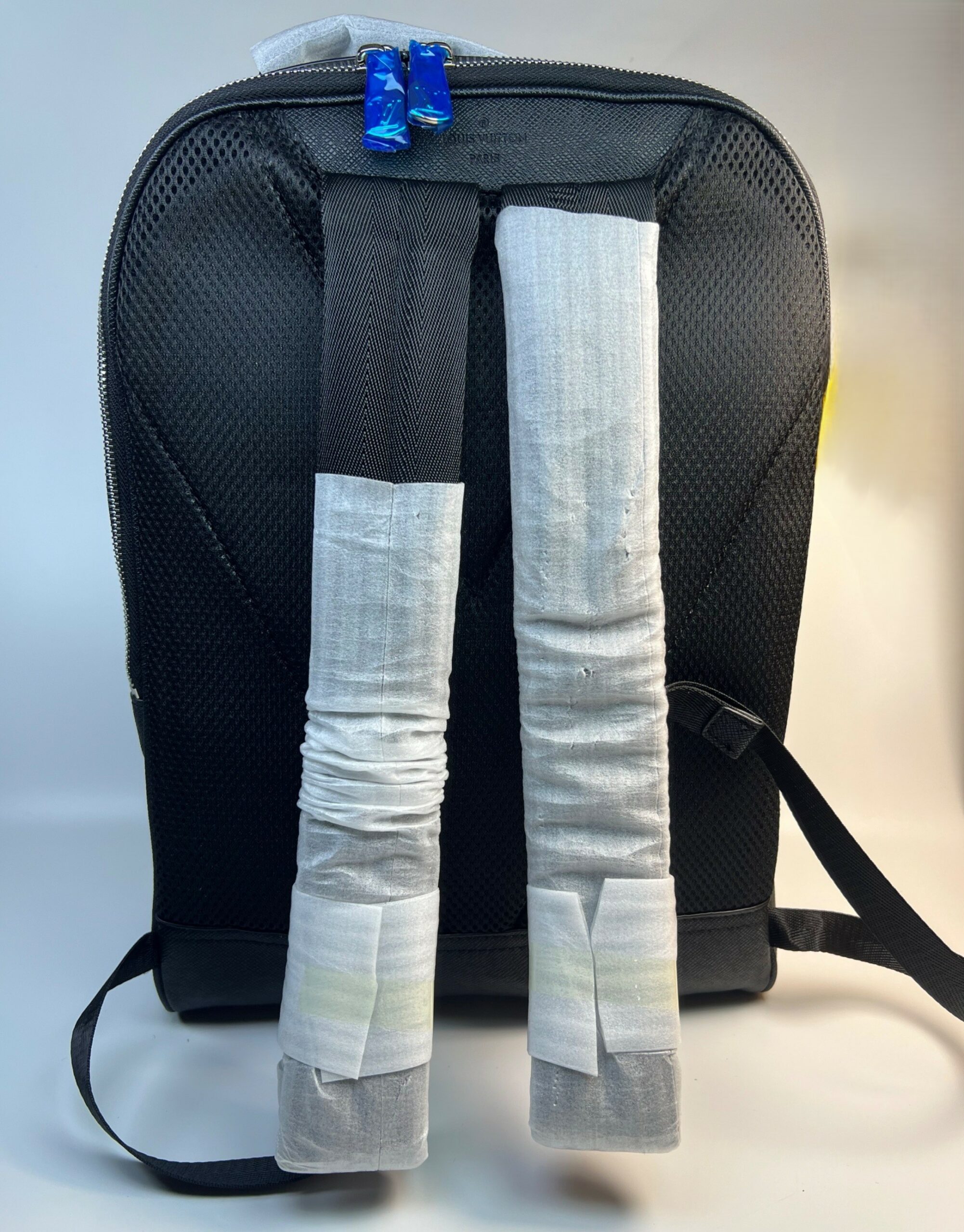 L0vis Vvtt0n Avenue Backpack Black For Men 15.7in/40cm