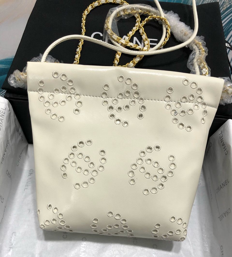 Ch**el 22 Mini Handbag White 7.5in/19cm For Women AS3980-B19648-10601