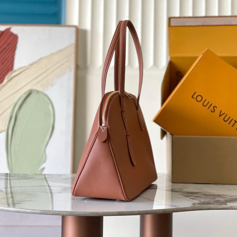 L0vis Vvtt0n Low Key Duffle Tote Cognac For Women 17.1in/43cm M26688