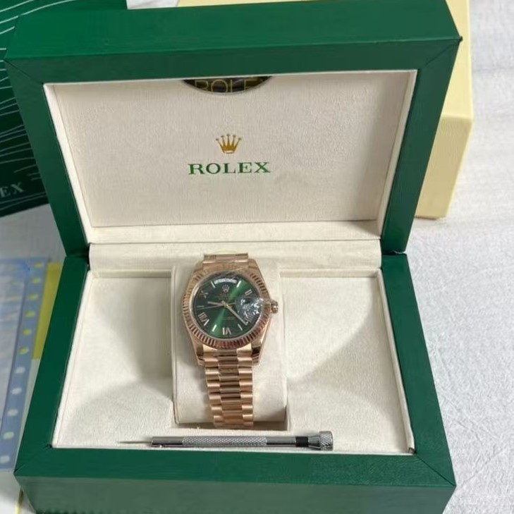 R01ex Set: Day-Date 40 Watch Rose Gold Toned And Silver Toned