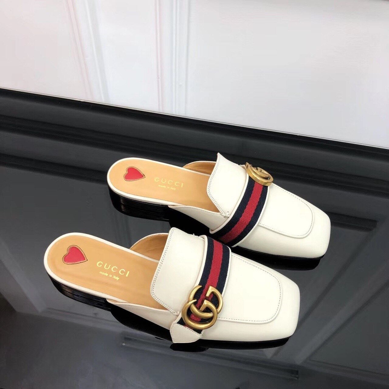 Gvc*1 Peyton Slippers White For Women GG ‎423694 DKHC0 9061