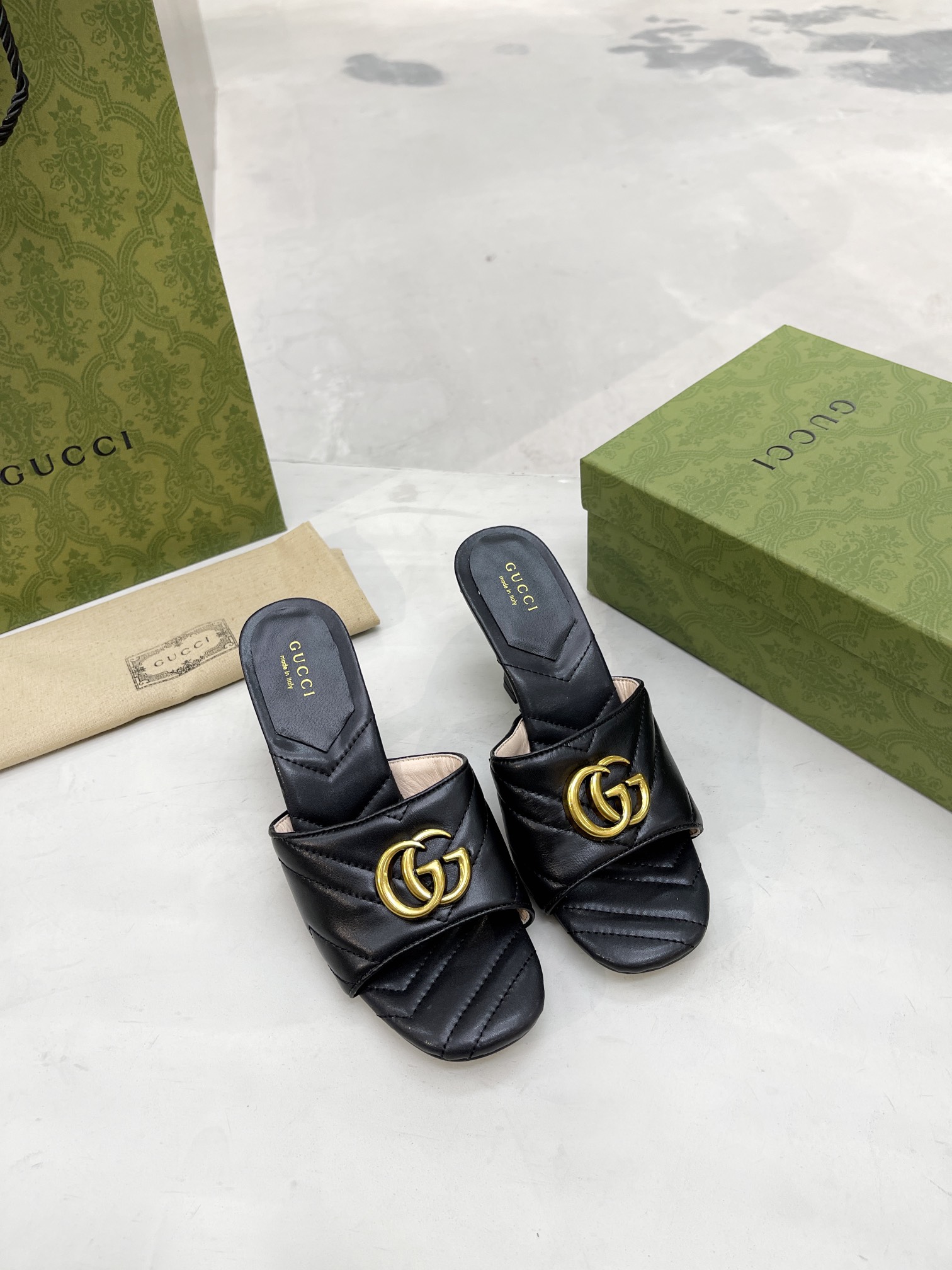 Gvc*1 Double G Slide Sandal Chevron Matelasse Black For Women GG 674839 BKO00 1000
