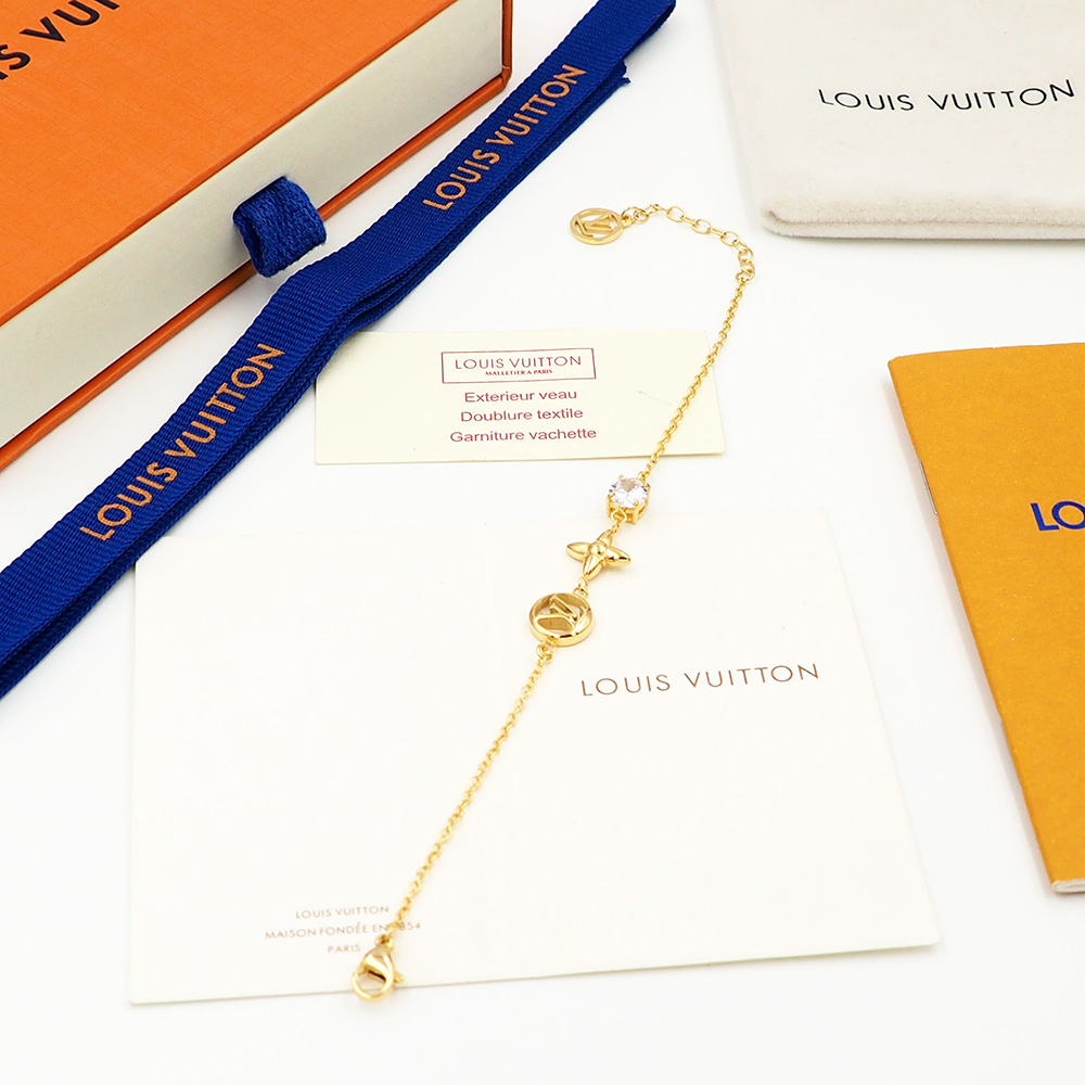 L0vis Vvtt0n Bracelet