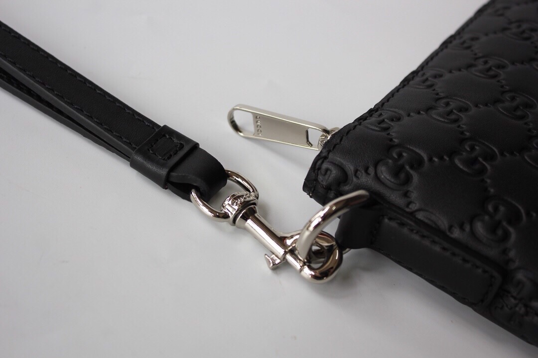 Gvc*1 Animalier Pouch Full Black For Men, Men’s Pouch 12in/30.5cm GG