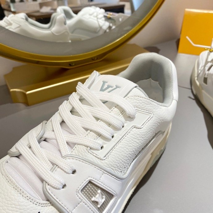 L0vis Vvtt0n Trainer Sneaker Rubber Grain White Virgil Abloh For Men LV 1A8WAX