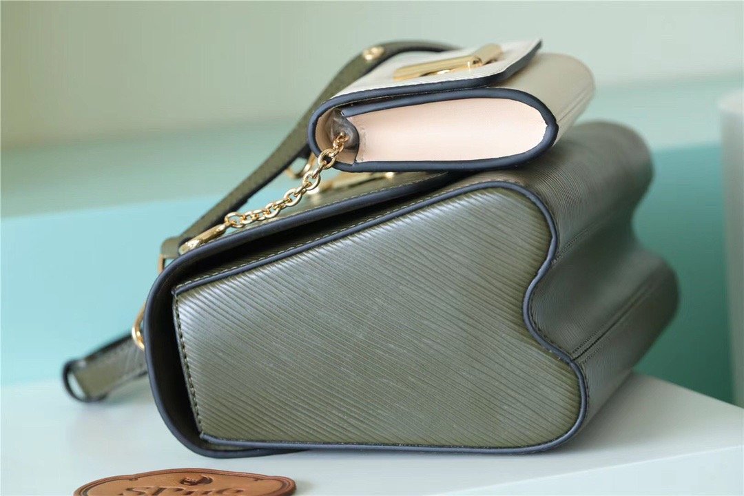 L0vis Vvtt0n Twist MM Bag, Shoulder and Cross Body Bags For Women Kaki / Quartz White 9.1in/23cm LV M59884