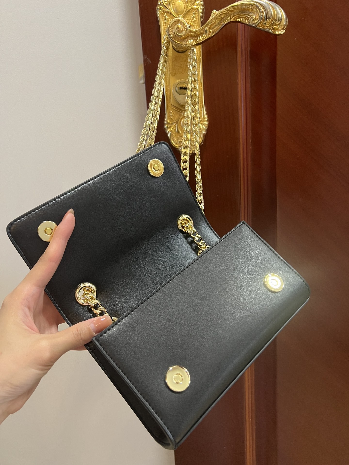 Dolce & Gabbana Polished 3.5 Phone Bag Black For Women 7.3in/19cm DG