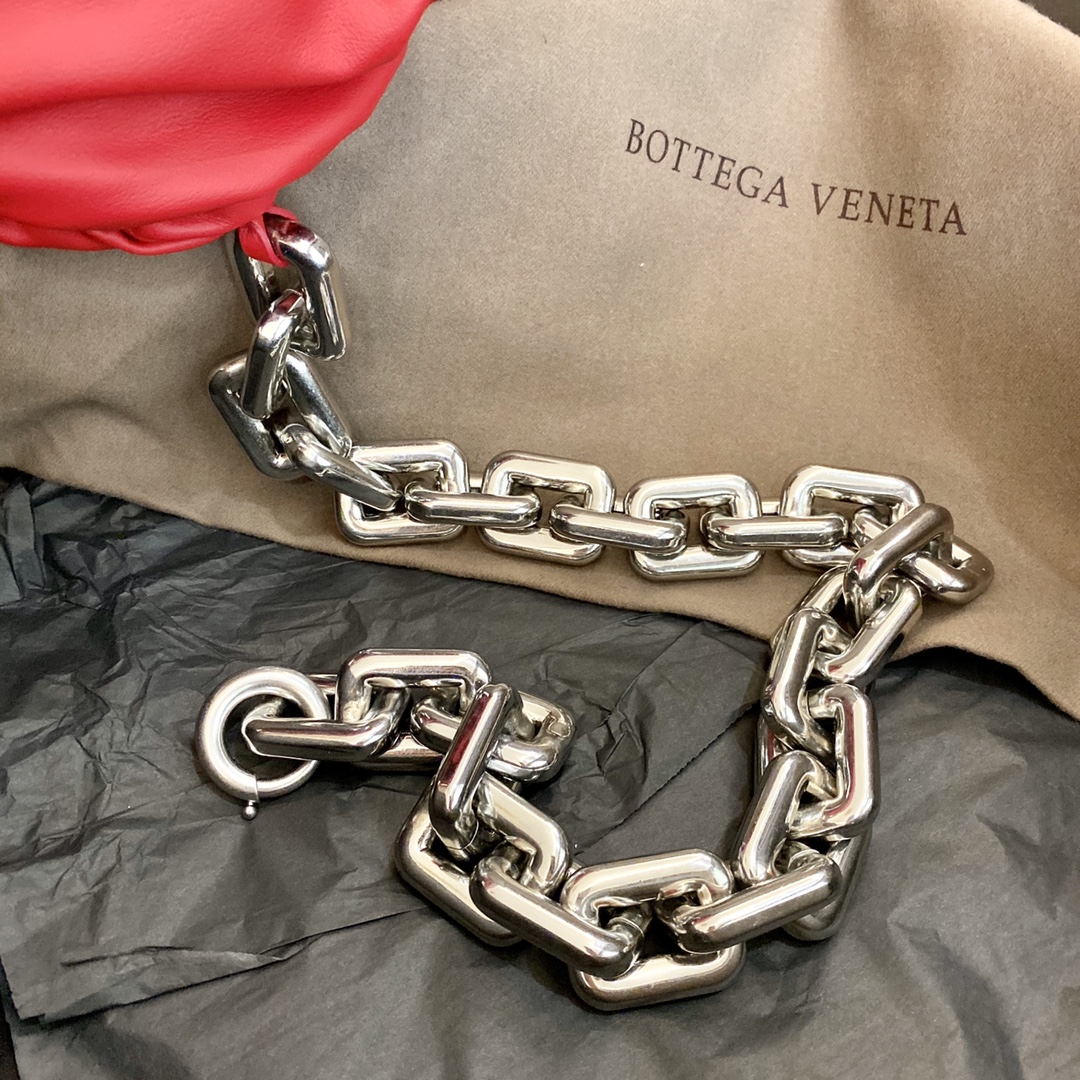B0tt*ga Ven*ta Chain Pouch Red, For Women, Women’s Bags 12.2in/31cm