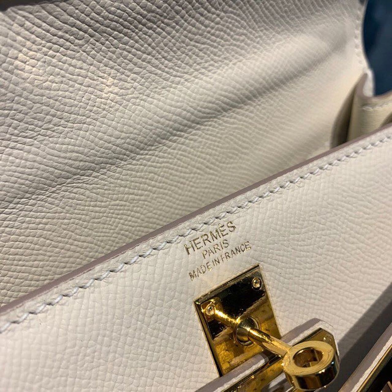 H**me5 Kelly Craie For Women Gold Toned Hardware 10in/25cm