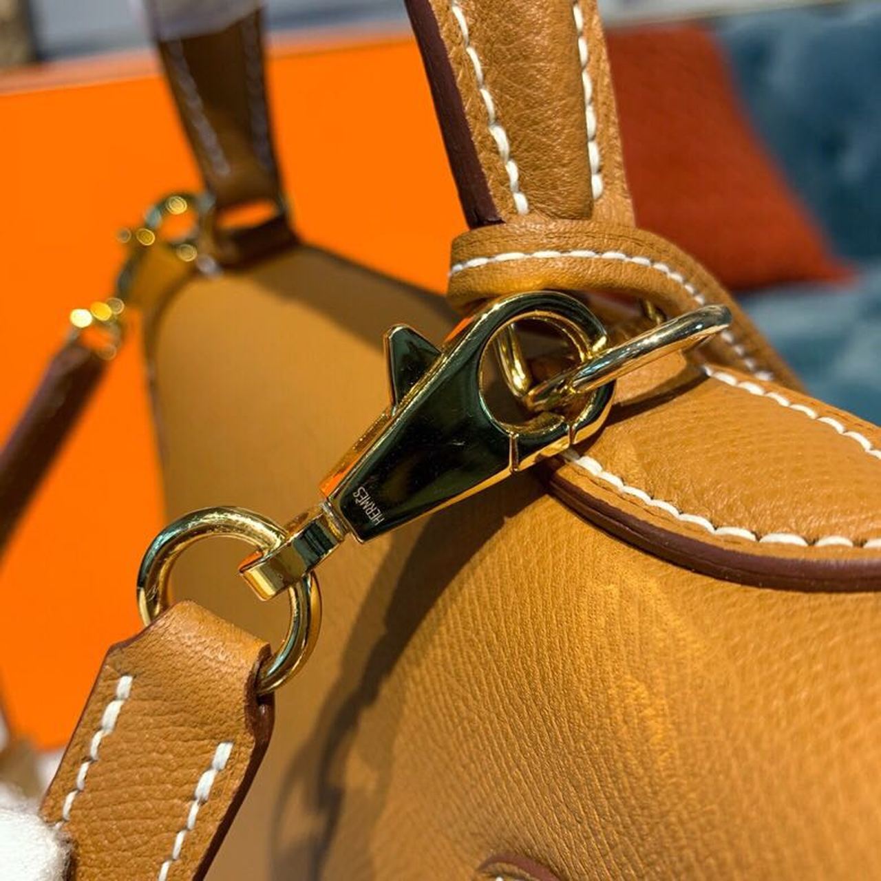 H**me5 Kelly Gold For Women Gold Toned Hardware 10in/25cm