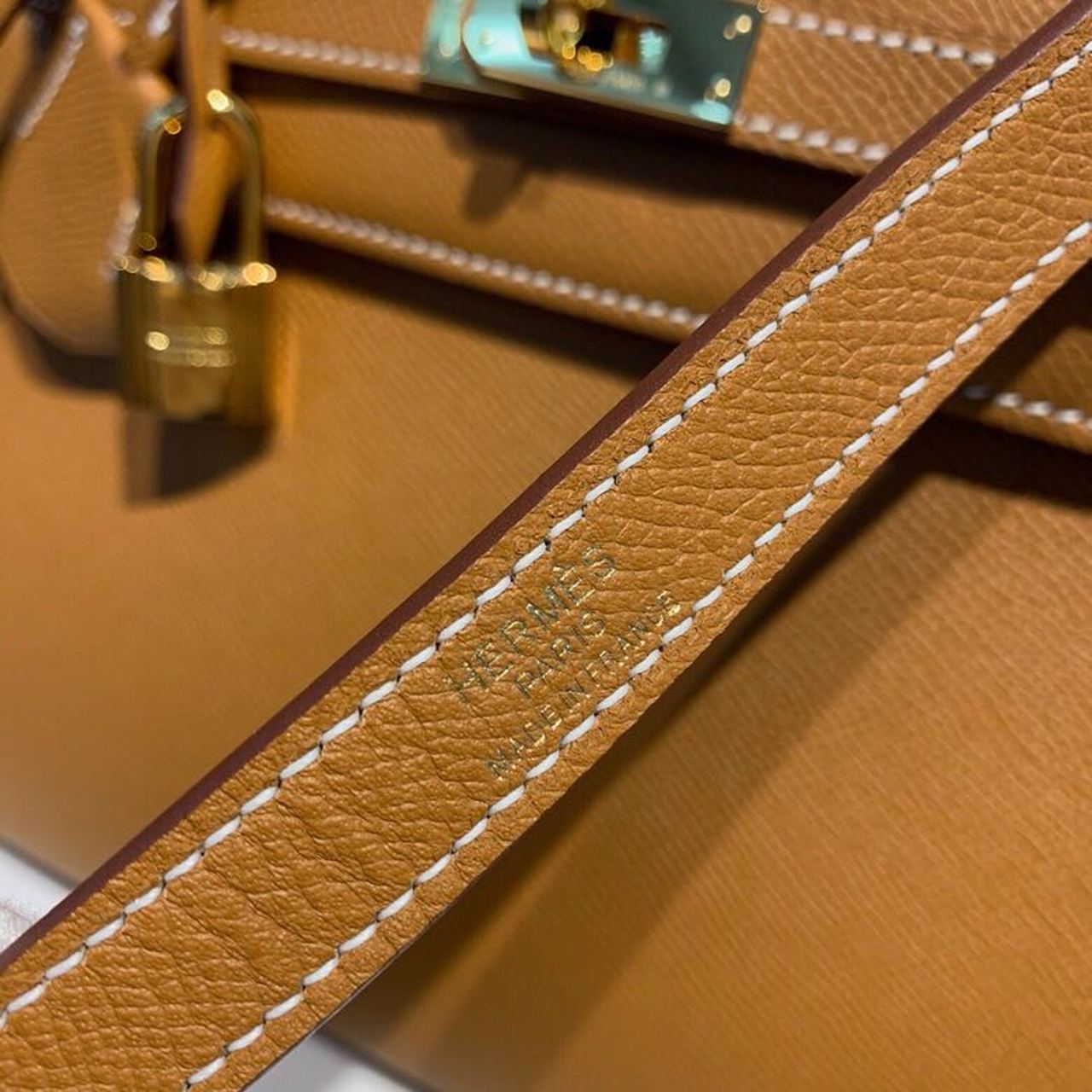 H**me5 Kelly Gold For Women Gold Toned Hardware 10in/25cm