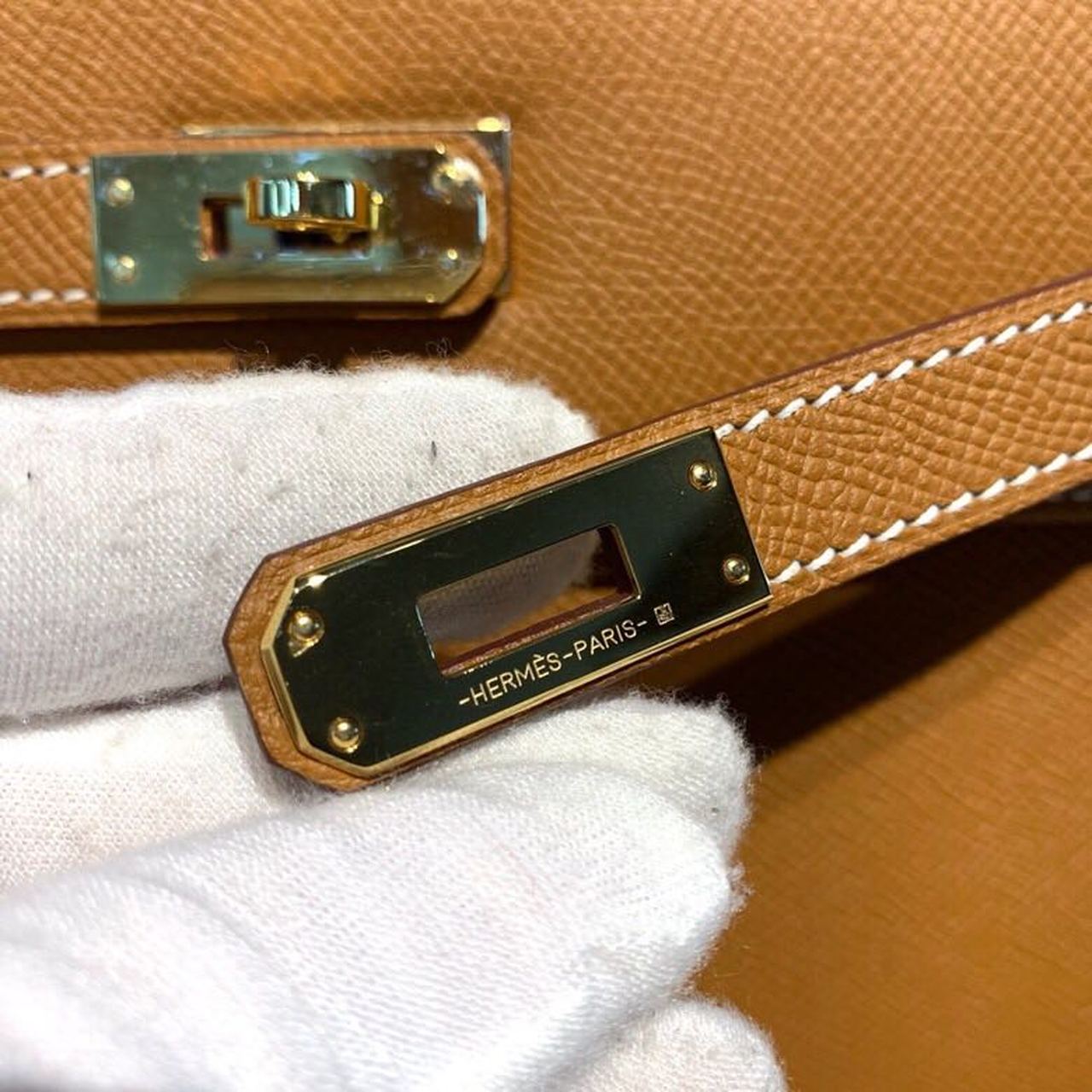 H**me5 Kelly Gold For Women Gold Toned Hardware 10in/25cm