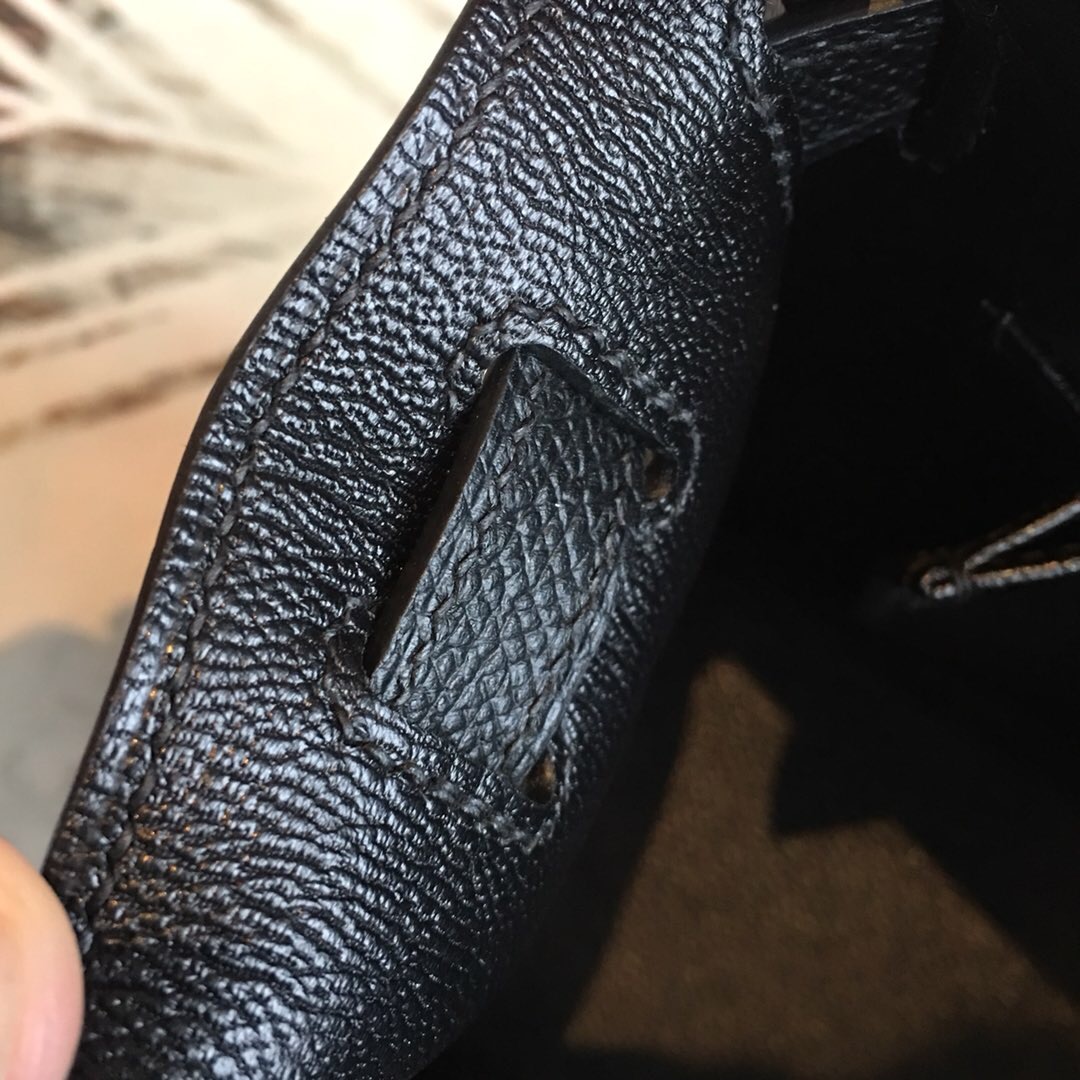 H**me5 Kelly Black For Women Gold Toned Hardware 10in/25cm