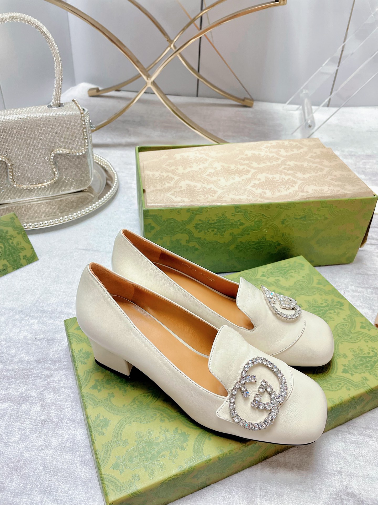 Gvc*1 Women’s Mid-Heel Pump With GG Logo White For Women GG