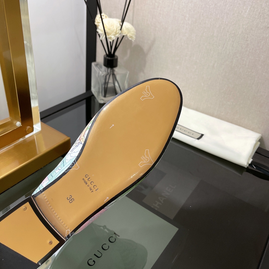 Gvc*1 Women’s GG Princetown Slipper With Tiger White For Women GG