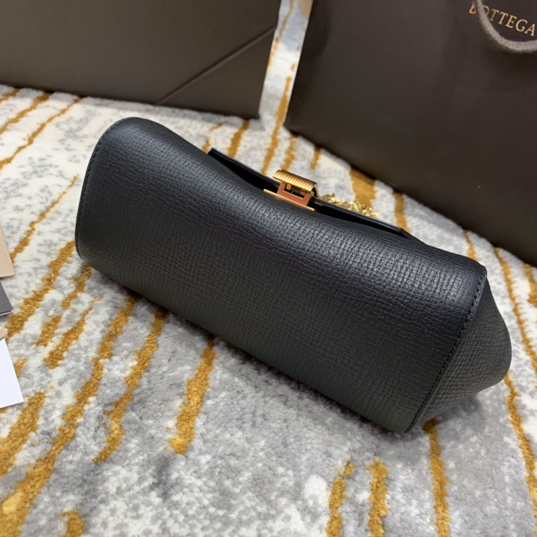 B0tt*ga Ven*ta Mini Angle Palmellato Bag Black, For Women, Women’s Bags 7.5in/19cm