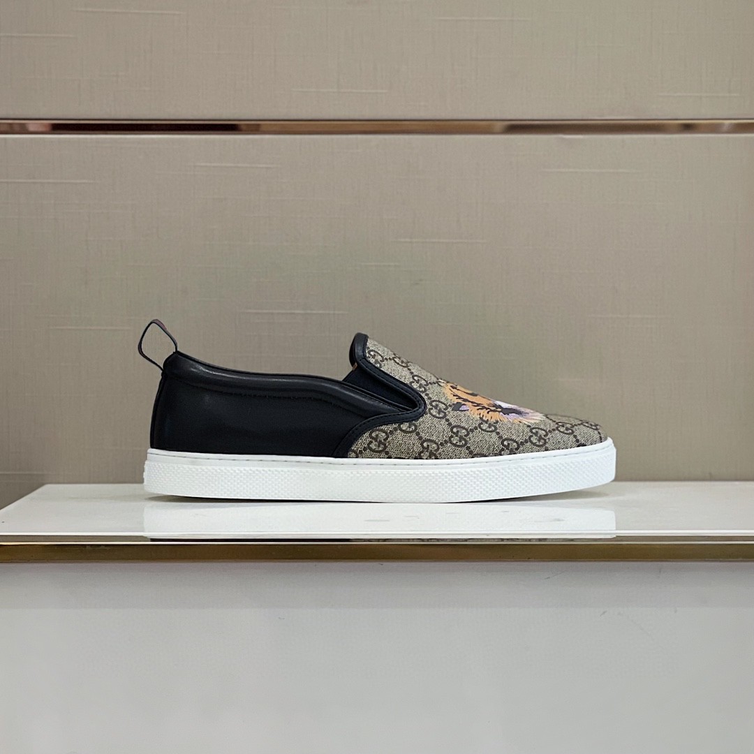 Gvc*1 Men’s GG Svp*me Slip-On With Tiger Black And Gray For Men 456202 K5Z30 8979