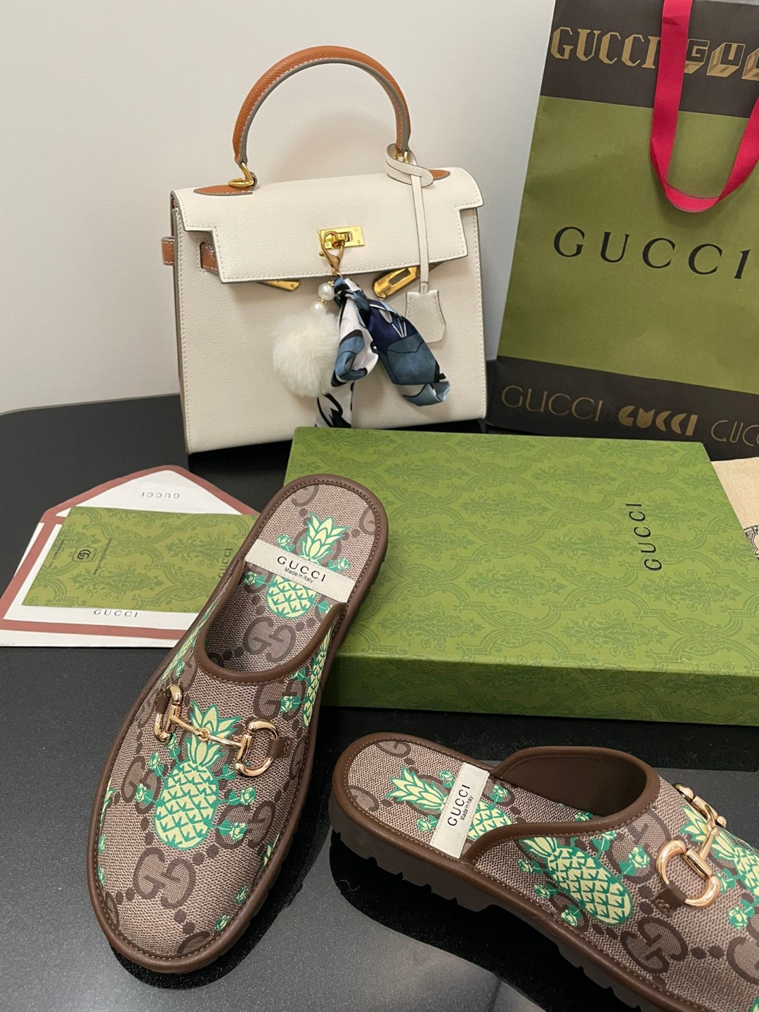 Gvc*1 Men’s GG Slipper With Horsebit Brown in Pineapple Print For Men GG Shoes ‎694249