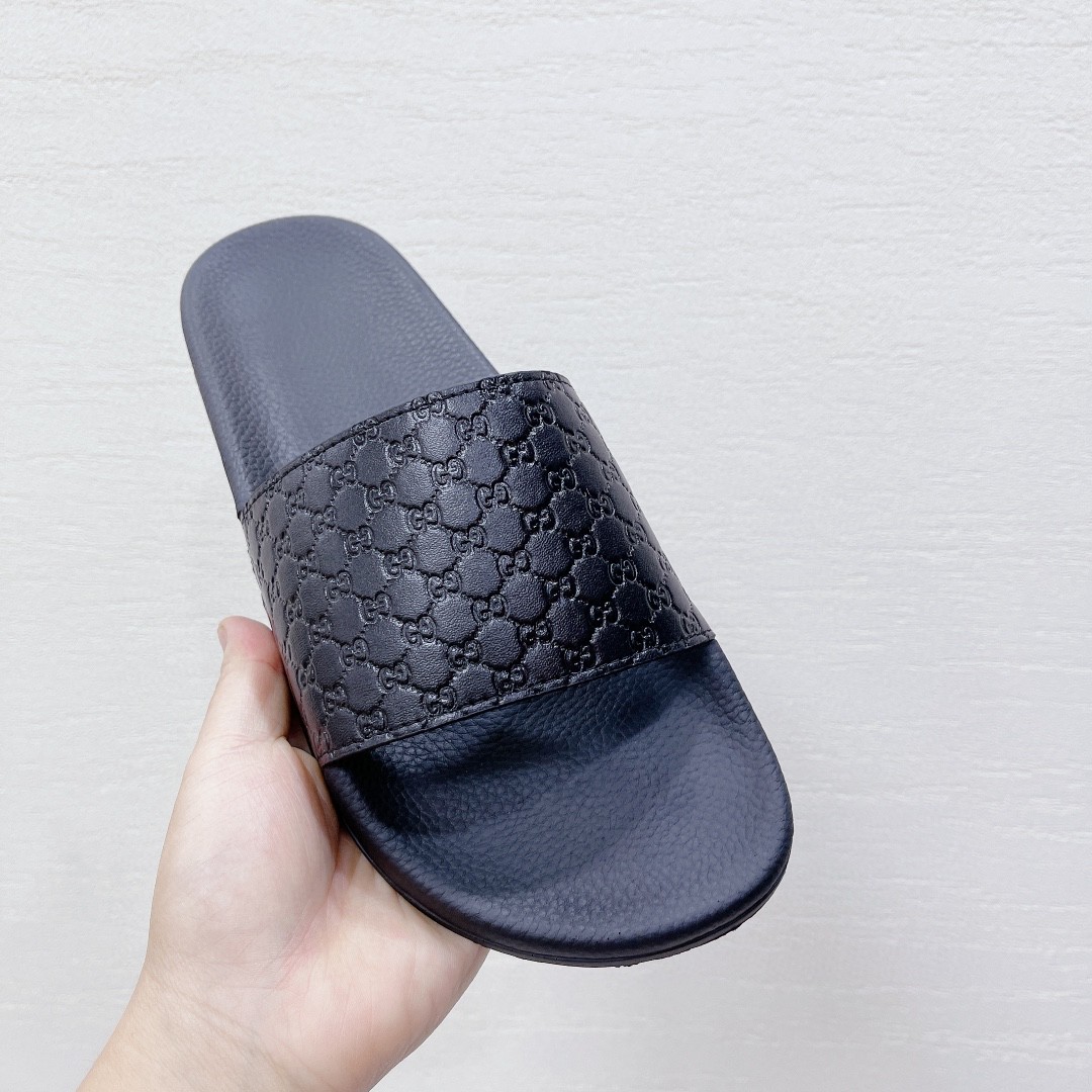 Gvc*1 Women’s Embossed GG Slide Sandal Black For Women 407345