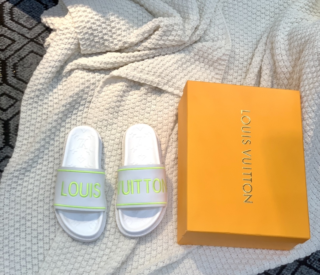 L0vis Vvtt0n Women’s Pool Pillow Flat Comfort Mule White For Women LV