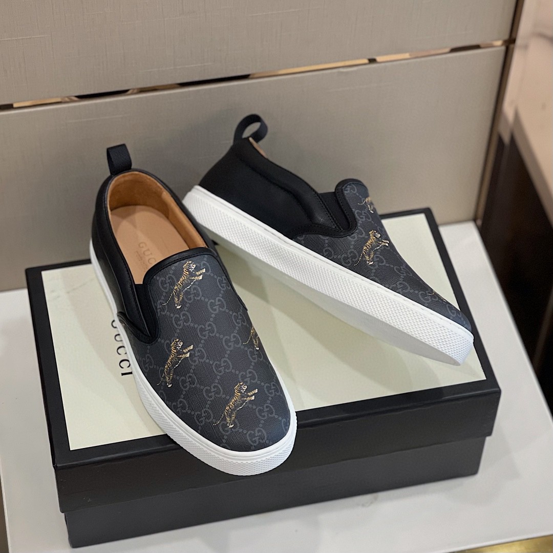 Gvc*1 Men’s Ace GG Svp*me Slip-On With Tigers Printed Black For Men 407362 G0K10 1101