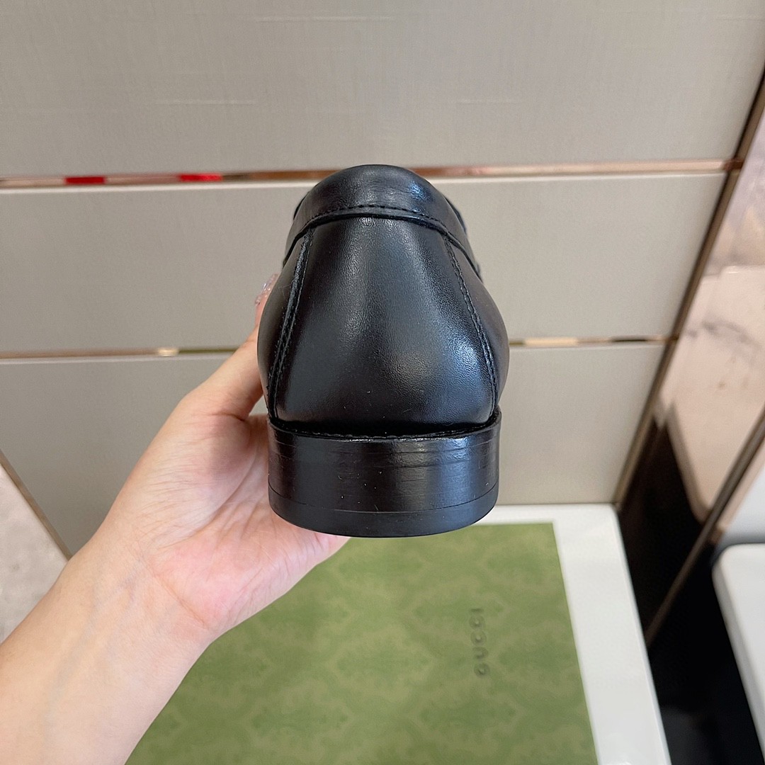 Gvc*1 Men’s Loafer With Interlocking G Black For Men 644724 17X10 1060