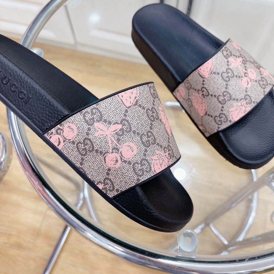 Gvc*1 Women’s GG Slide Sandal With Strawberry And Cherry Black For Women 407345