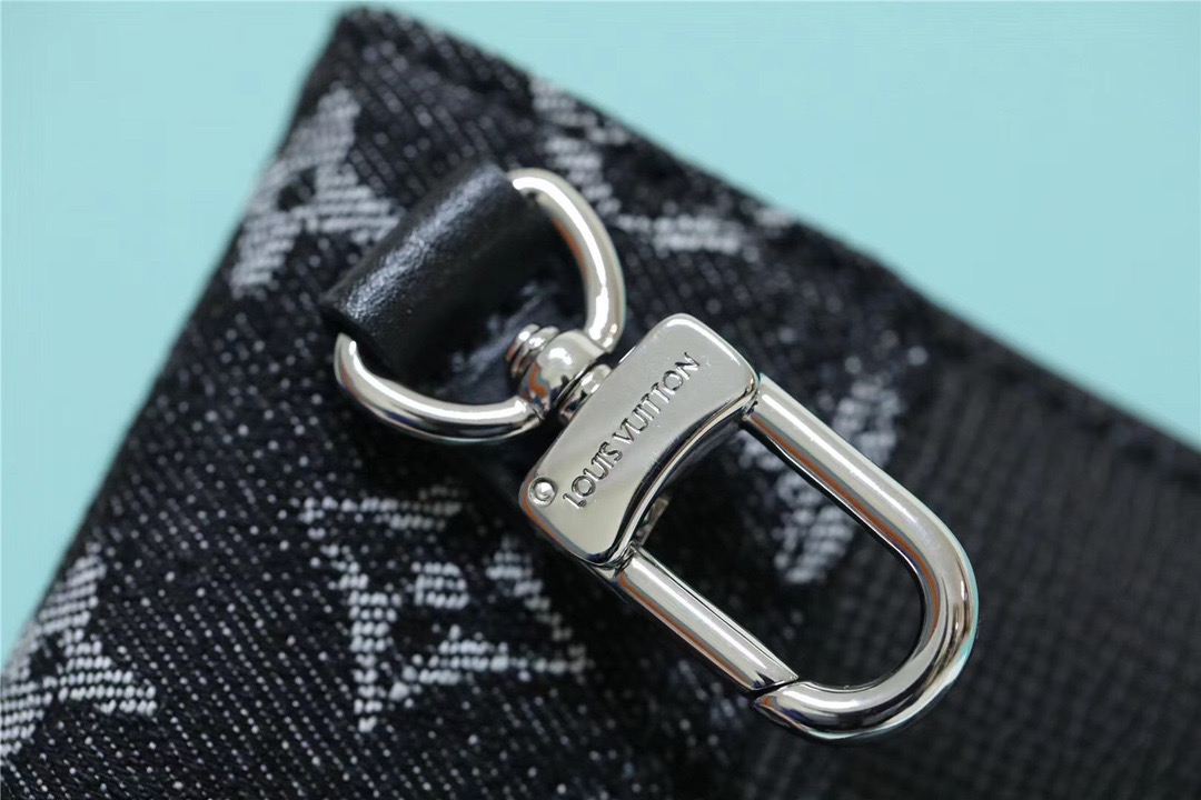 L0vis Vvtt0n Trio Messenger Monogram Denim And Taurillon For Men, Men’s Bags, Shoulder And Crossbody Bags 8.7in/22cm LV M81013