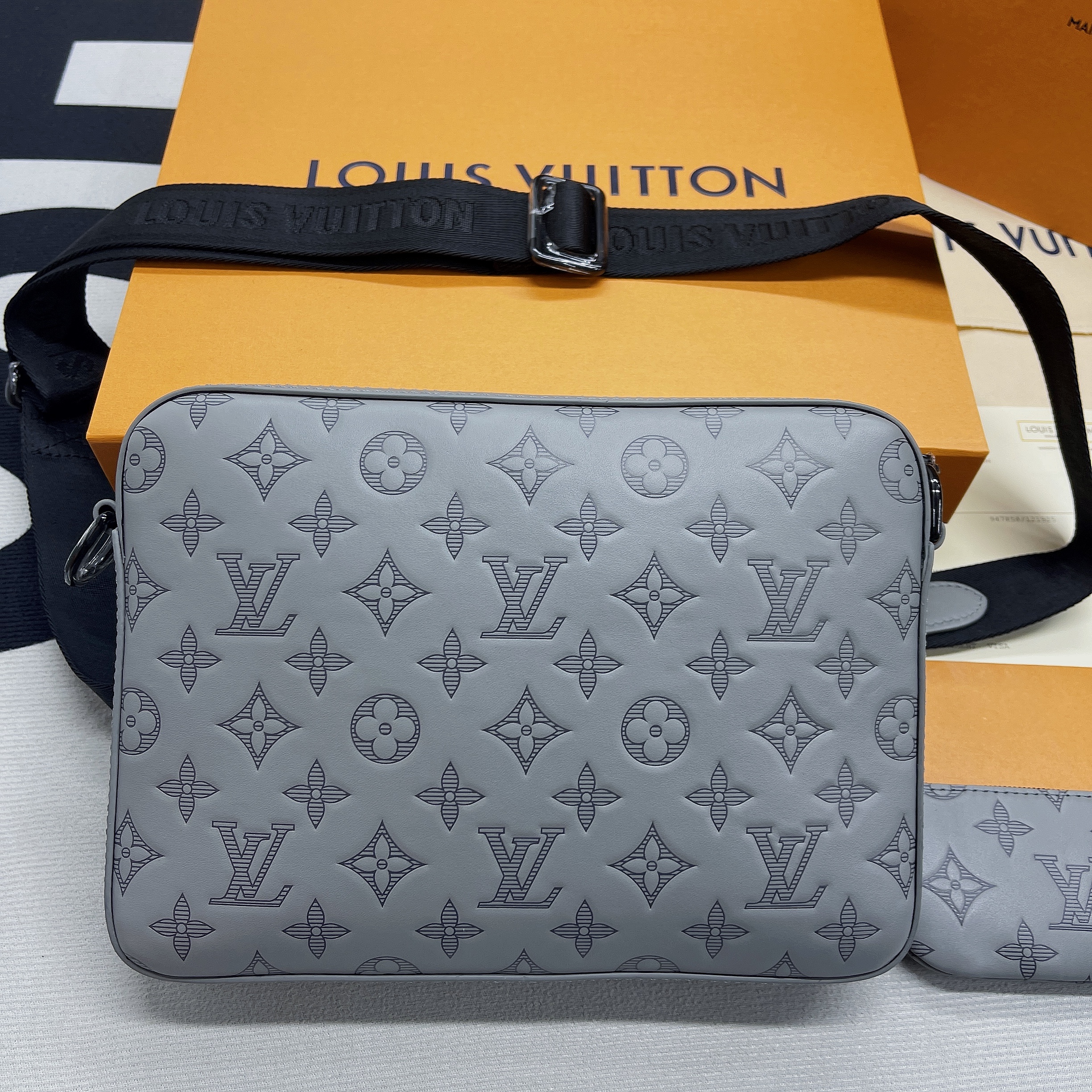 L0vis Vvtt0n Duo Messenger Monogram Shadow Anthracite Gray For Men, Men’s Bags, Shoulder And Crossbody Bags 10.2in/26cm LV M46104