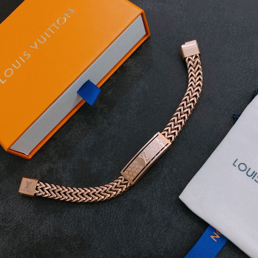 L0vis Vvtt0n Bracelet