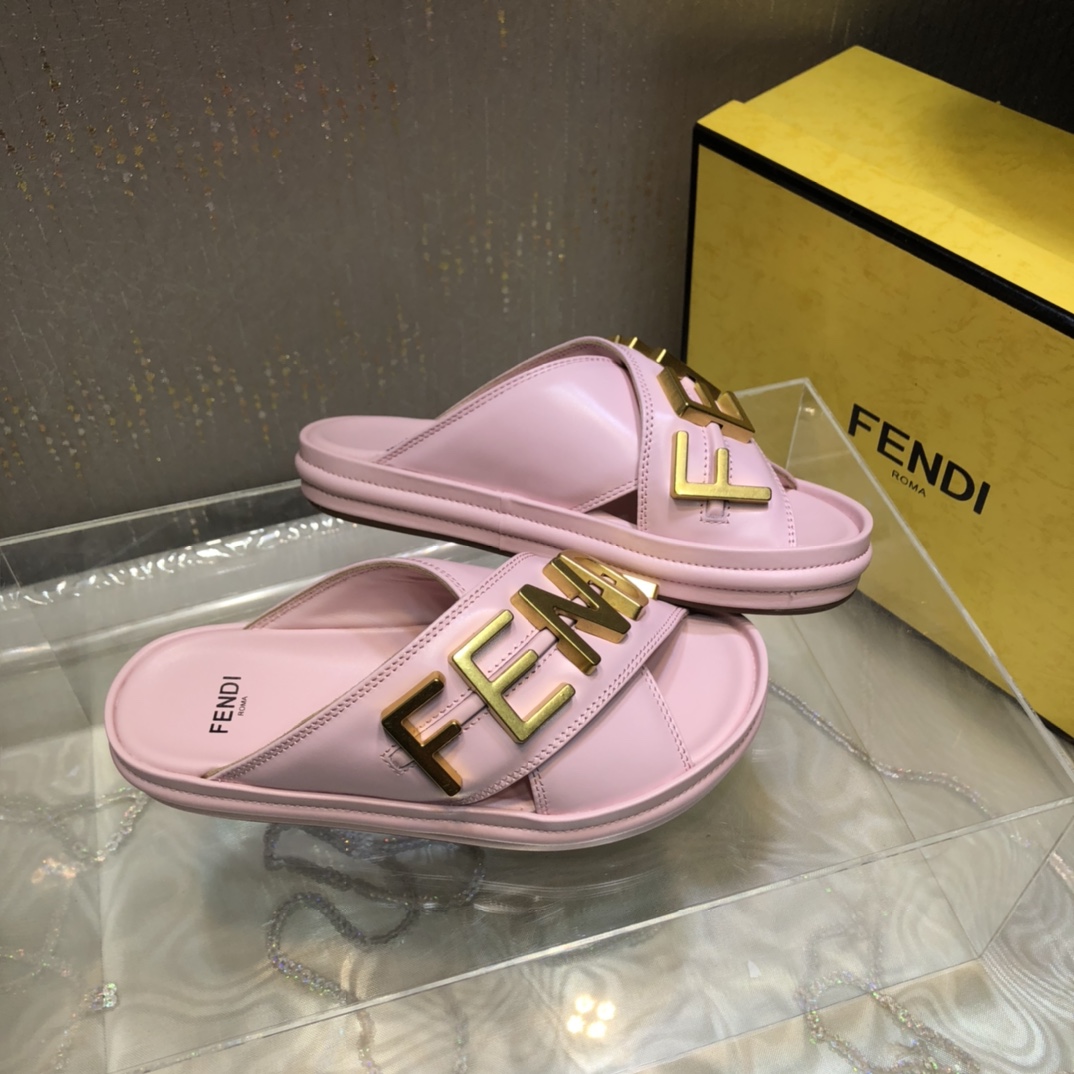 F**di F**digraphy Pink Slides For Women 8X8289AI1RF1H1M