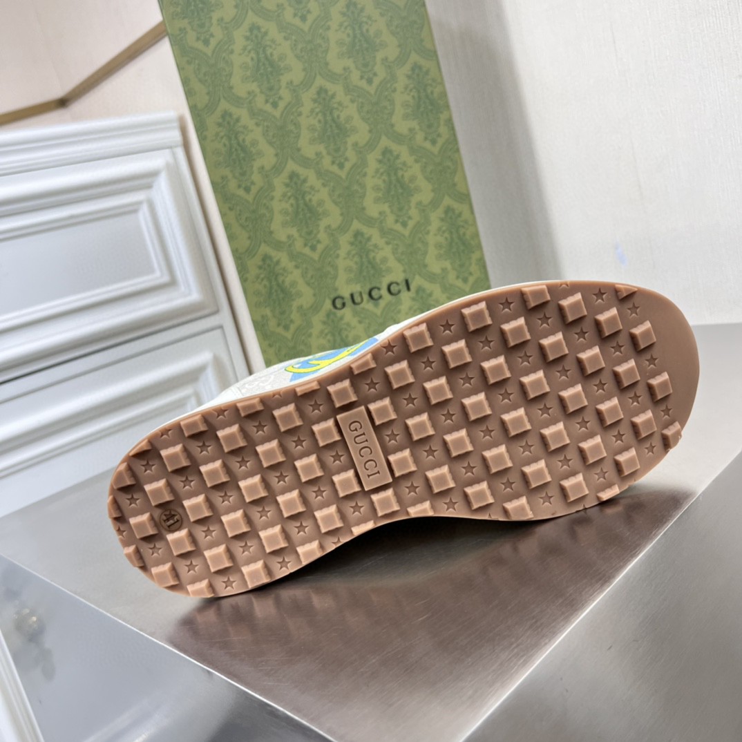 Gvc*1 Men’s GG Star Print Sneaker Light Blue Gray For Men GG Shoes 669582