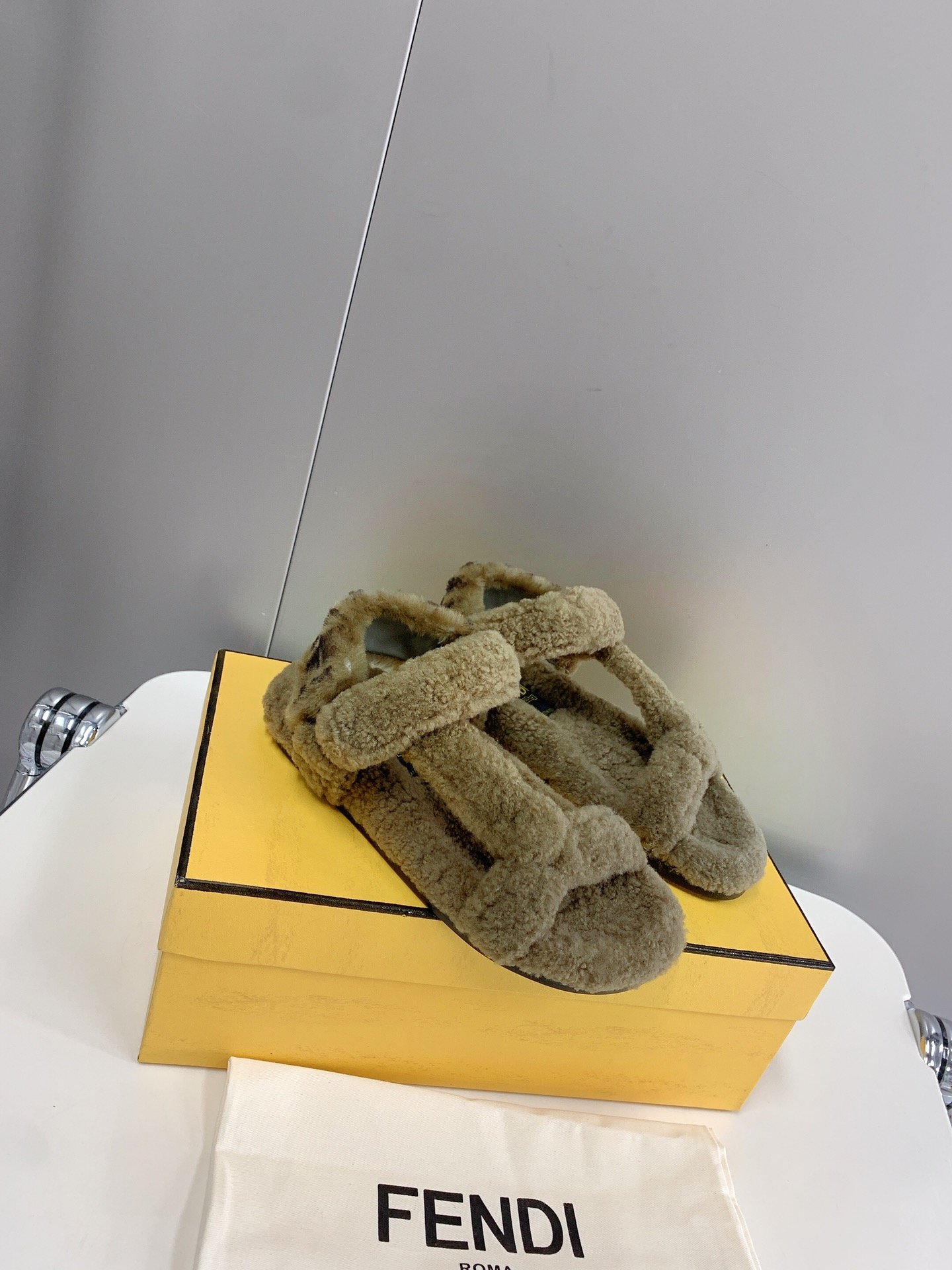 F**di First Shearling Sandal Green For Women