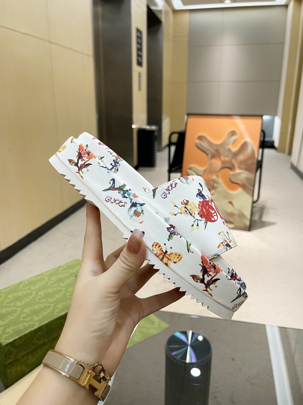 Gvc*1 Women’s GG ‘Soave’ Platform Sandal White For Women GG