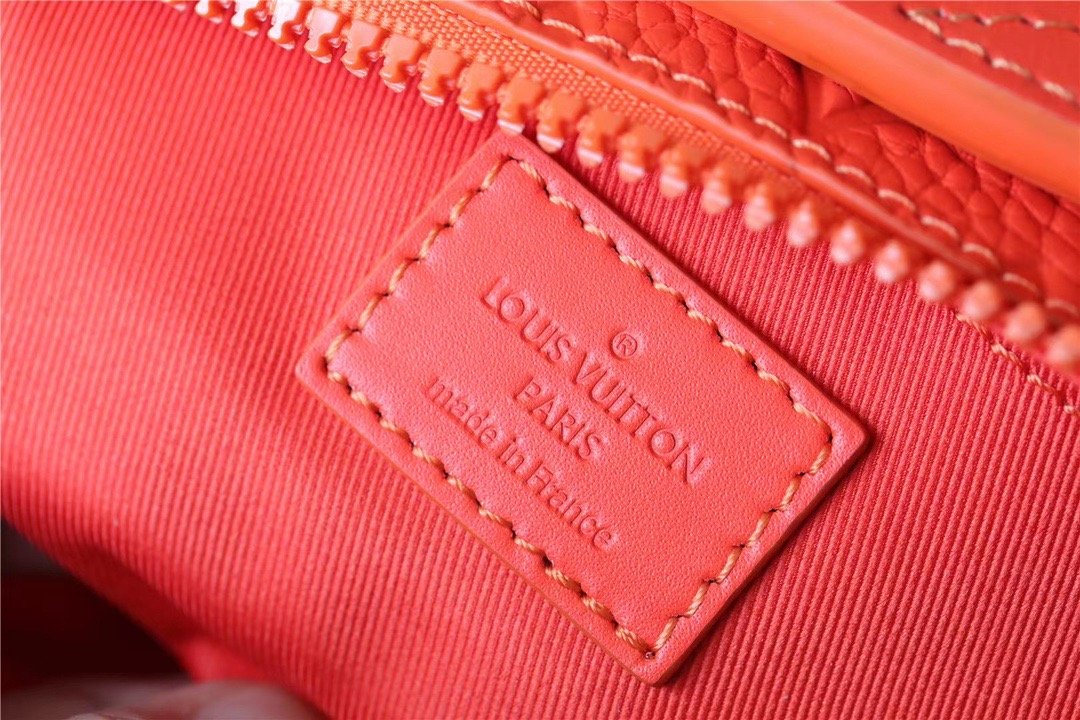 L0vis Vvtt0n S Rock Messenger Taurillon Monogram Orange For Men, Men’s Bags, Shoulder And Crossbody Bags 8.7in/22cm LV M20904