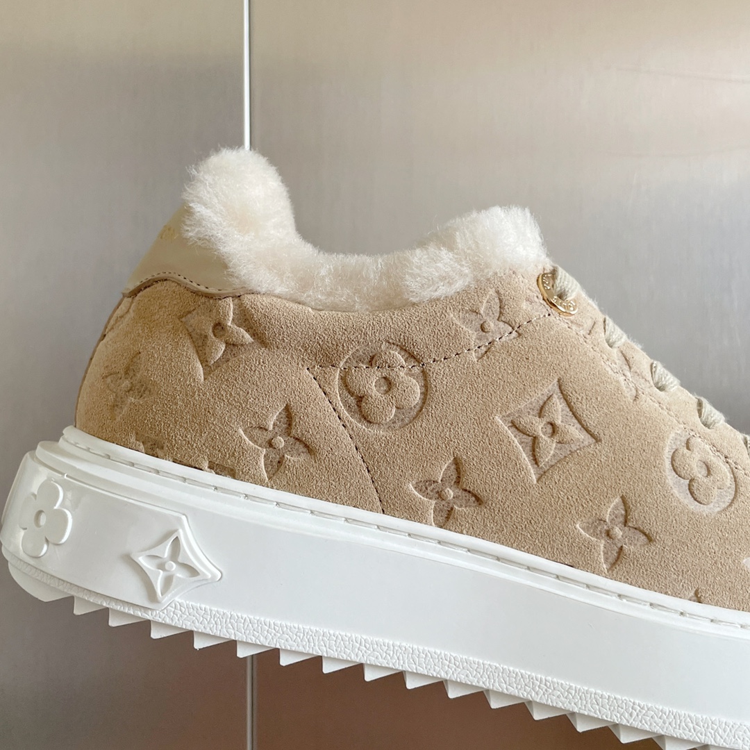 L0vis Vvtt0n Women’s Time Out Sneaker Beige For Women LV