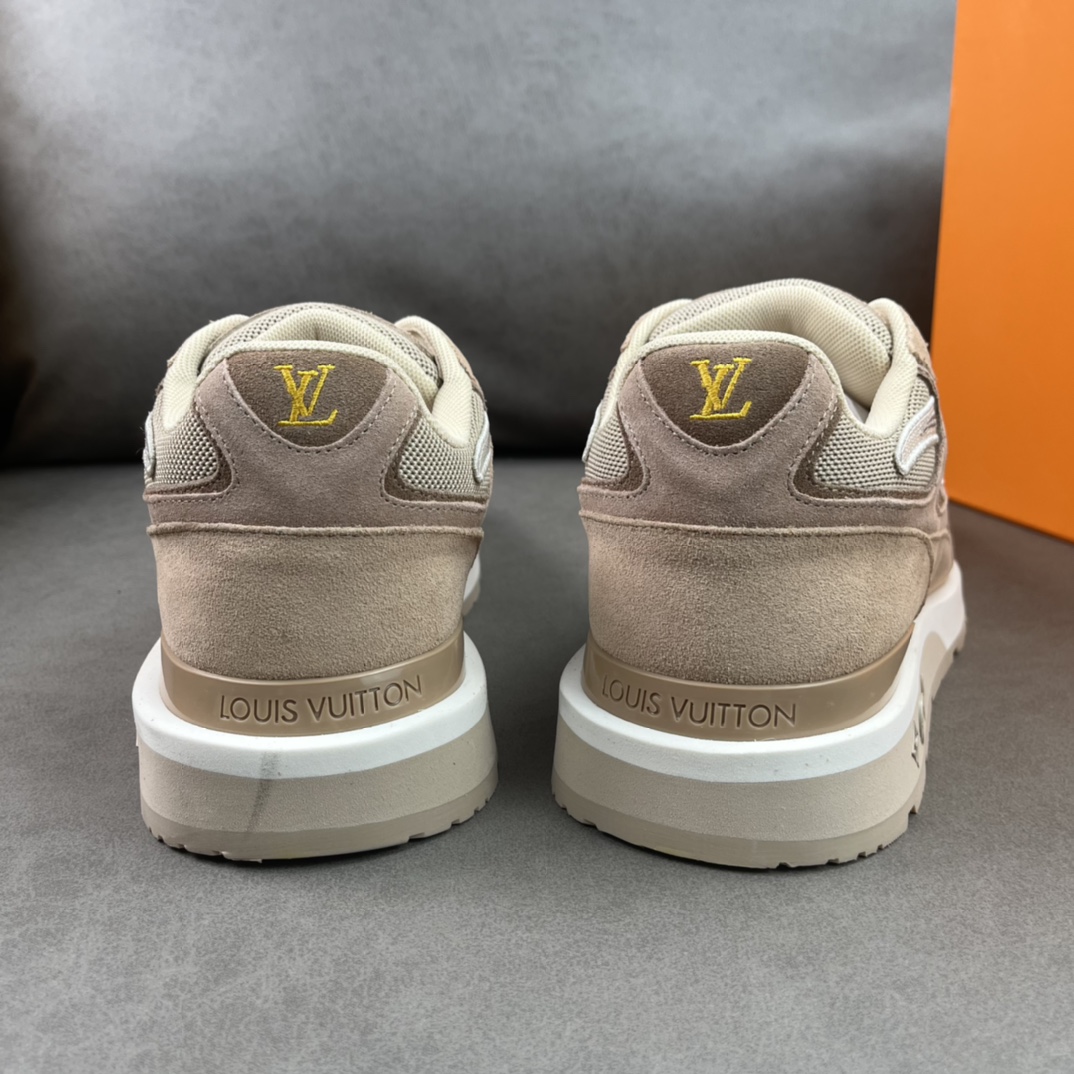 L0vis Vvtt0n Run Away Sneaker Beige For Men LV 1AA6N9