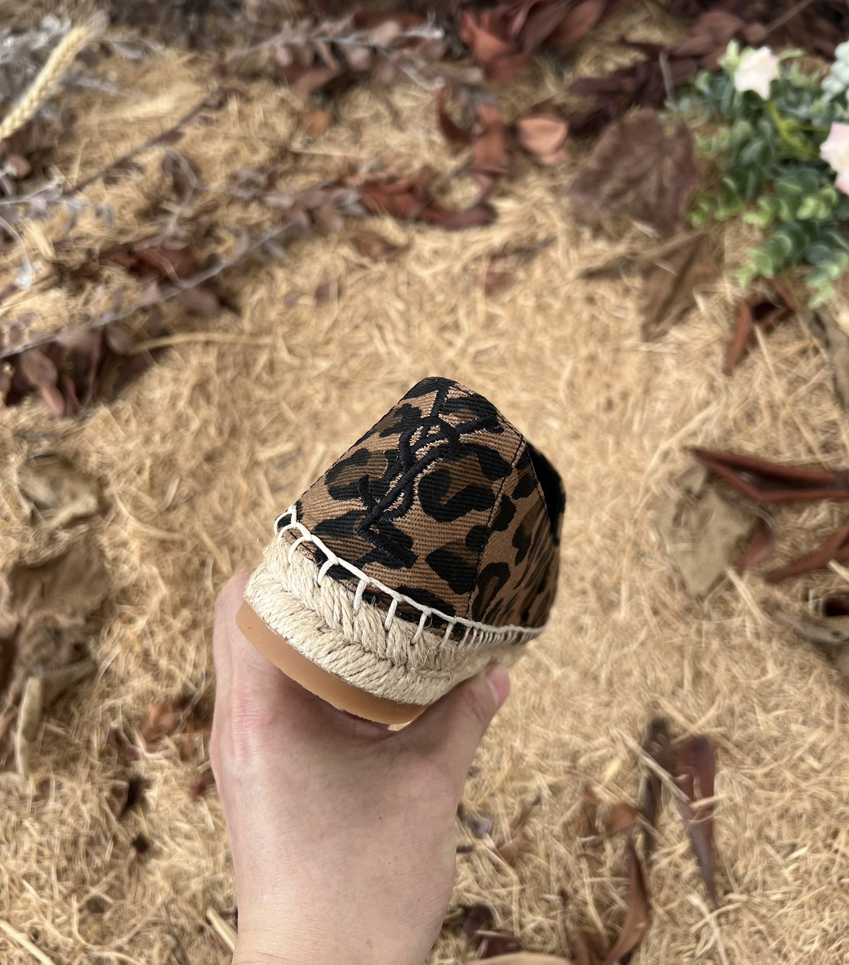 Sa1nt Lau*nt Women’s Y51 Embroidered Espadrilles Brown For Women Y51