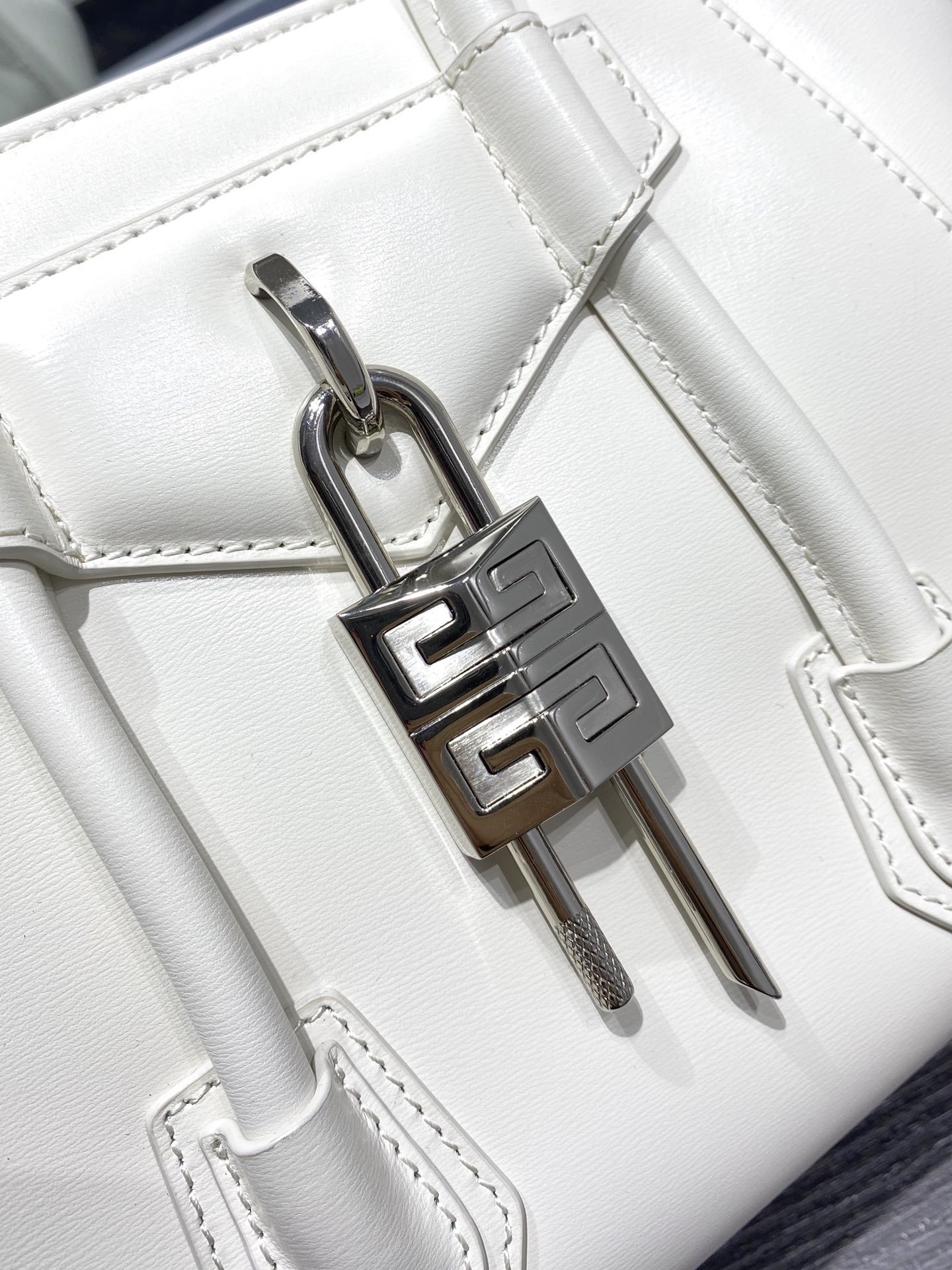 Givenchy Mini Antigona Lock Bag Ivory For Women, Women’s Handbags, Shoulder Bags 8.7in/22cm GVC BB50J0B16S-105