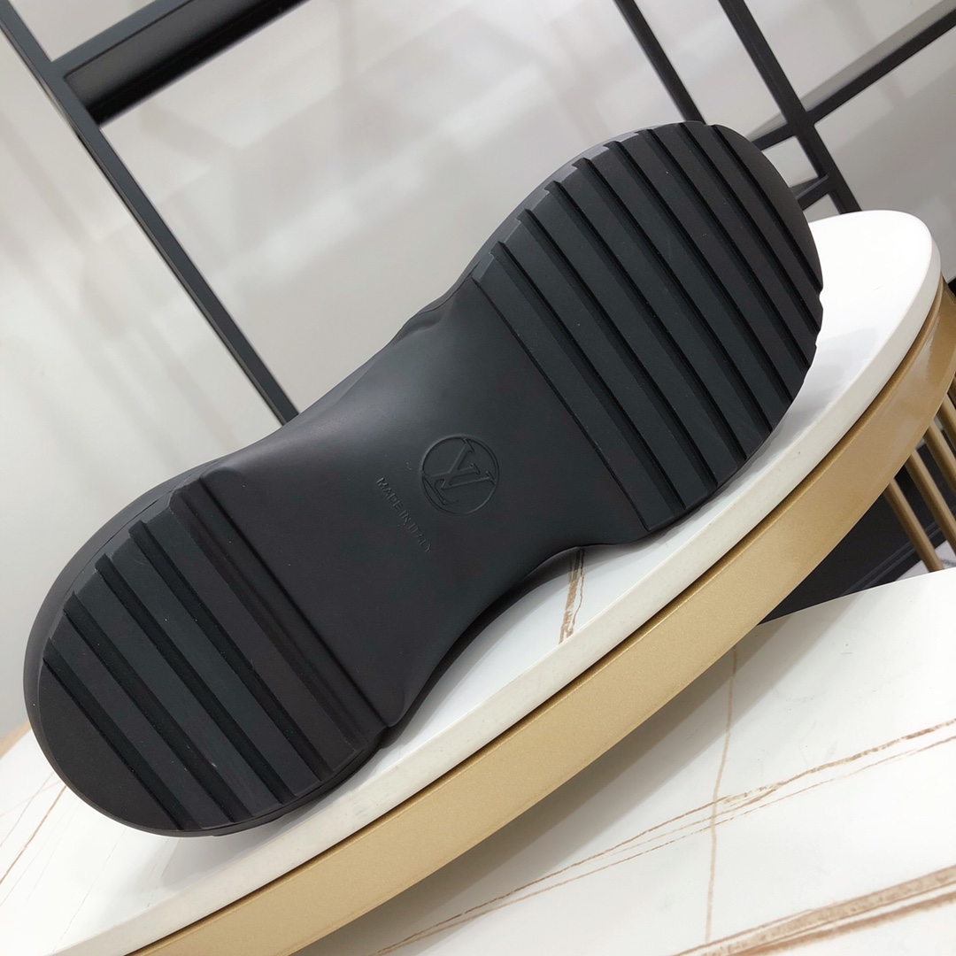 L0vis Vvtt0n Women’s LV Archlight Sneaker Black For Women LV